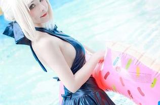在圣路易斯，Kitkat Cosplay的免费照片让你惊艳到不行！